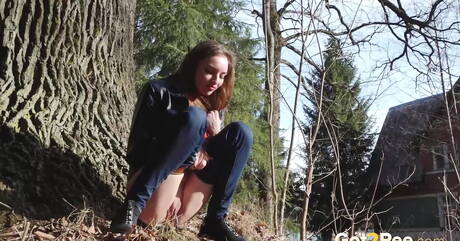 Got 2 Pee are pleased to offer you a free photos featuring Vika in pissing fantasies