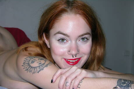 True Amateur Models are proud to present you with a xxx photos featuring Sage unveiling superb body